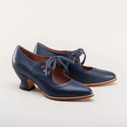 Women's Vintage Pumps With Bow Closure And Low Heel
