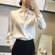 Women's Chic Blouse with Long Sleeves for an Elegant Fit