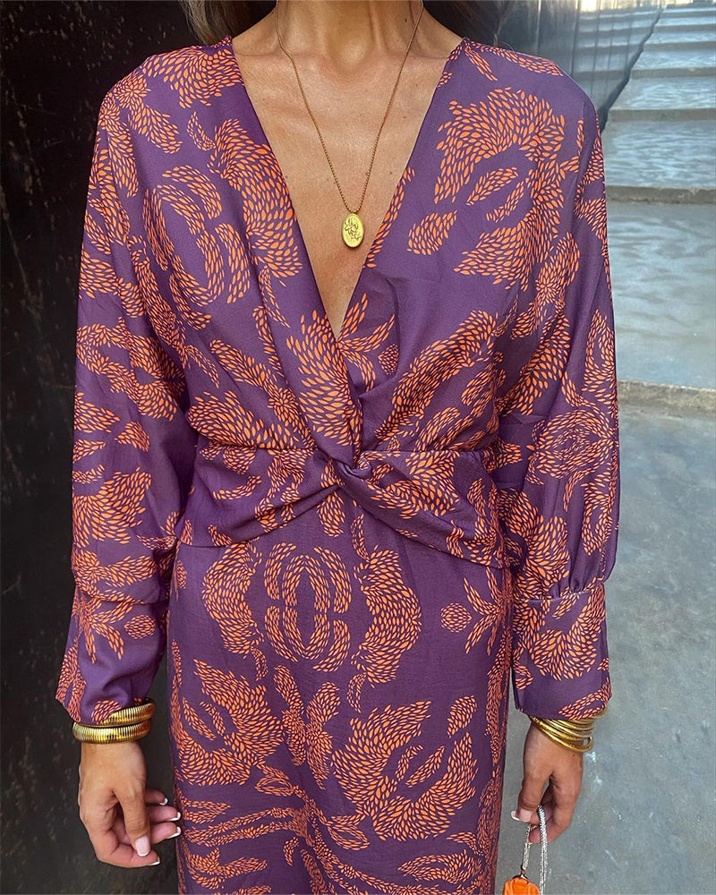 Evi-Lynn - Midi dress with V-neck and print