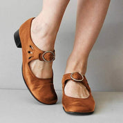 Women's Low Heel Shoes With Buckle And Elegant Look