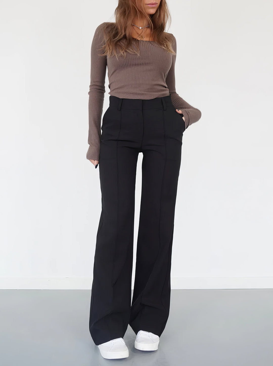 Elegant Pants with High Waist and Vertical Front Seam