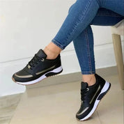 Women's Wedge Sneakers with Contrasting Sole and Laces