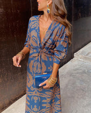 Evi-Lynn - Midi dress with V-neck and print