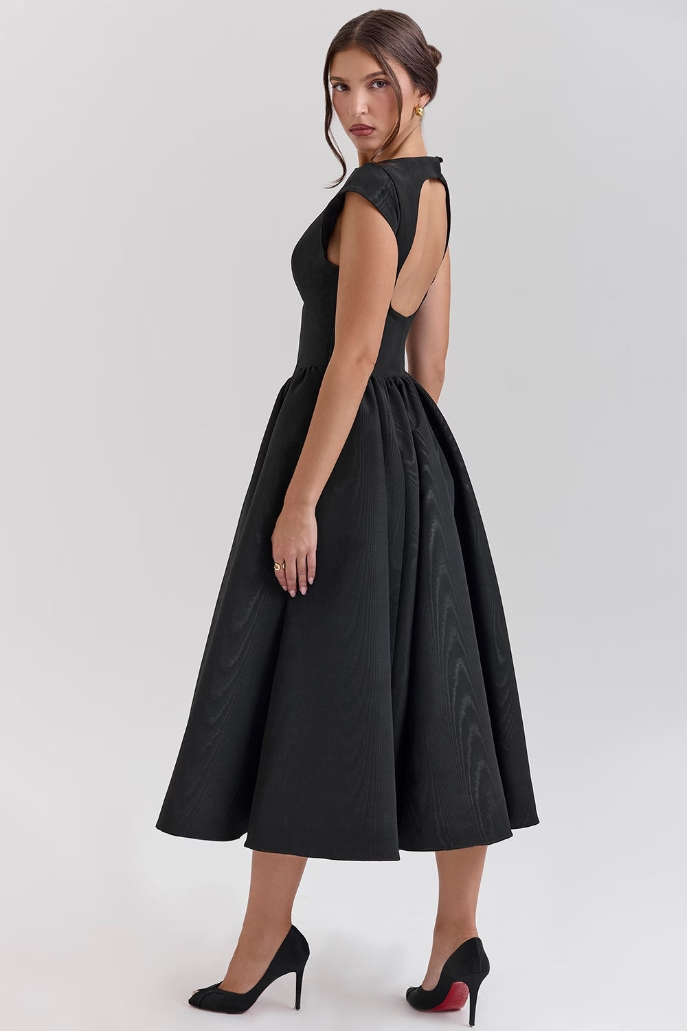 Lani - Elegant Midi Dress with Open Back