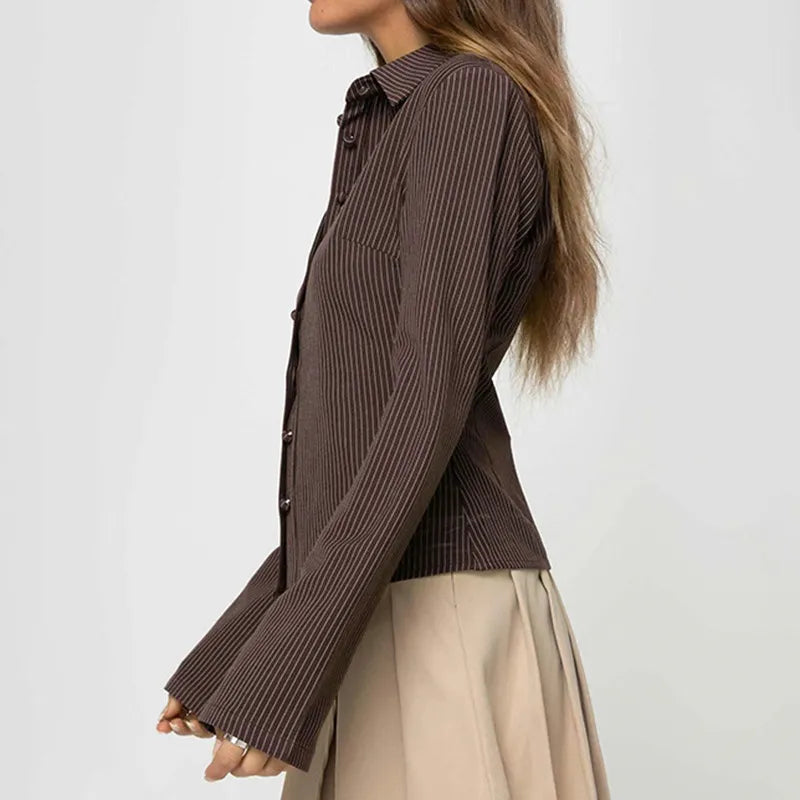 Elegant Retro Blouse for Women with Ribbed Texture and Flared Sleeves