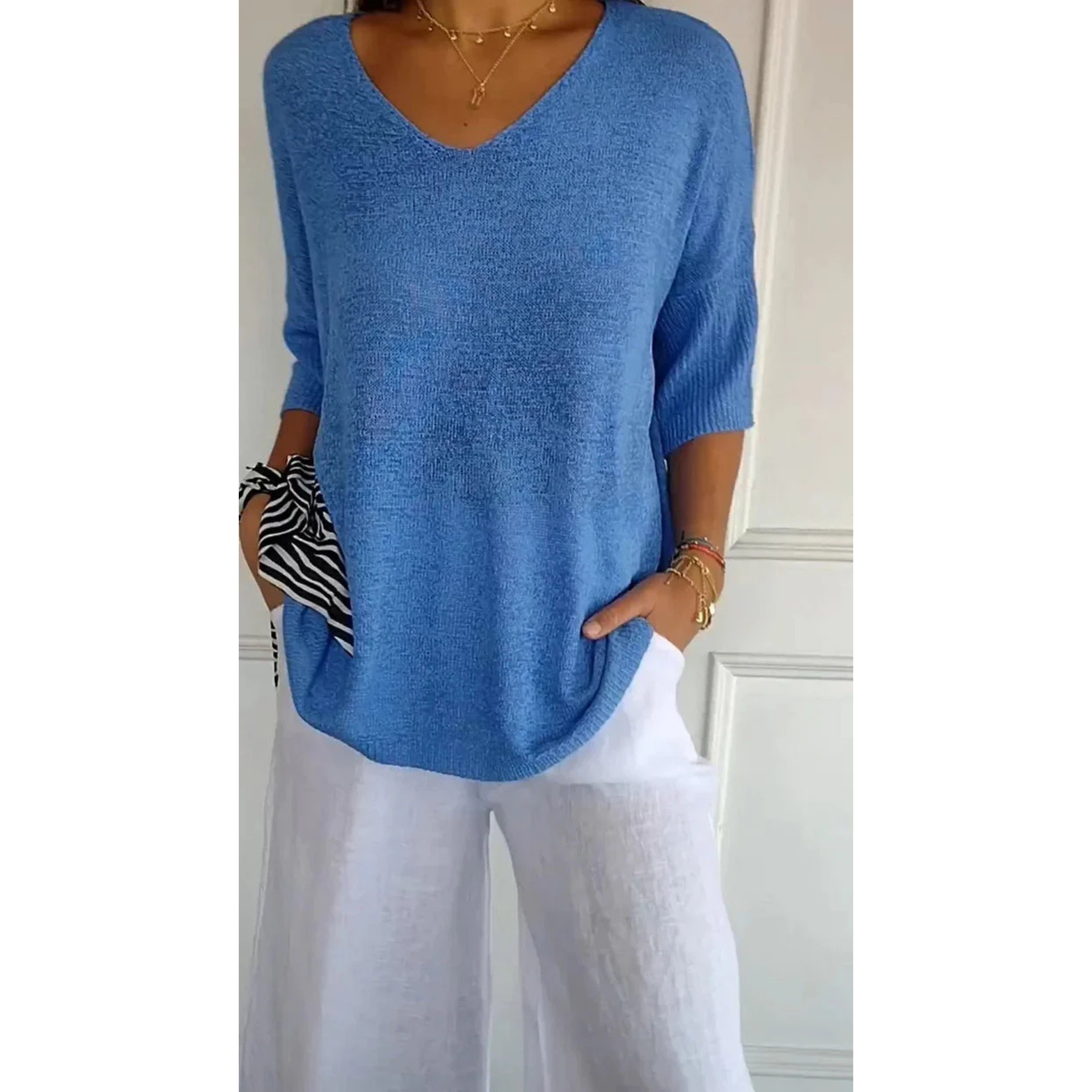 Lightweight Tunic Top with V-Neck and Three-Quarter Sleeves for Women