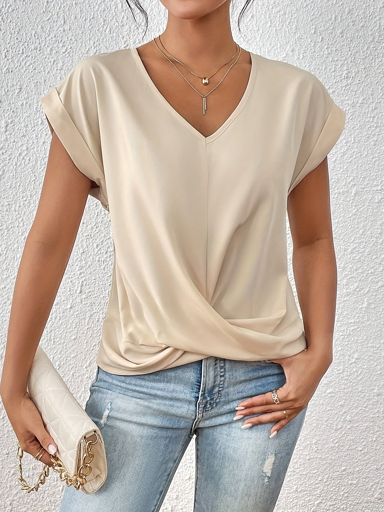 Noreen - Casual T-shirt with V-neck