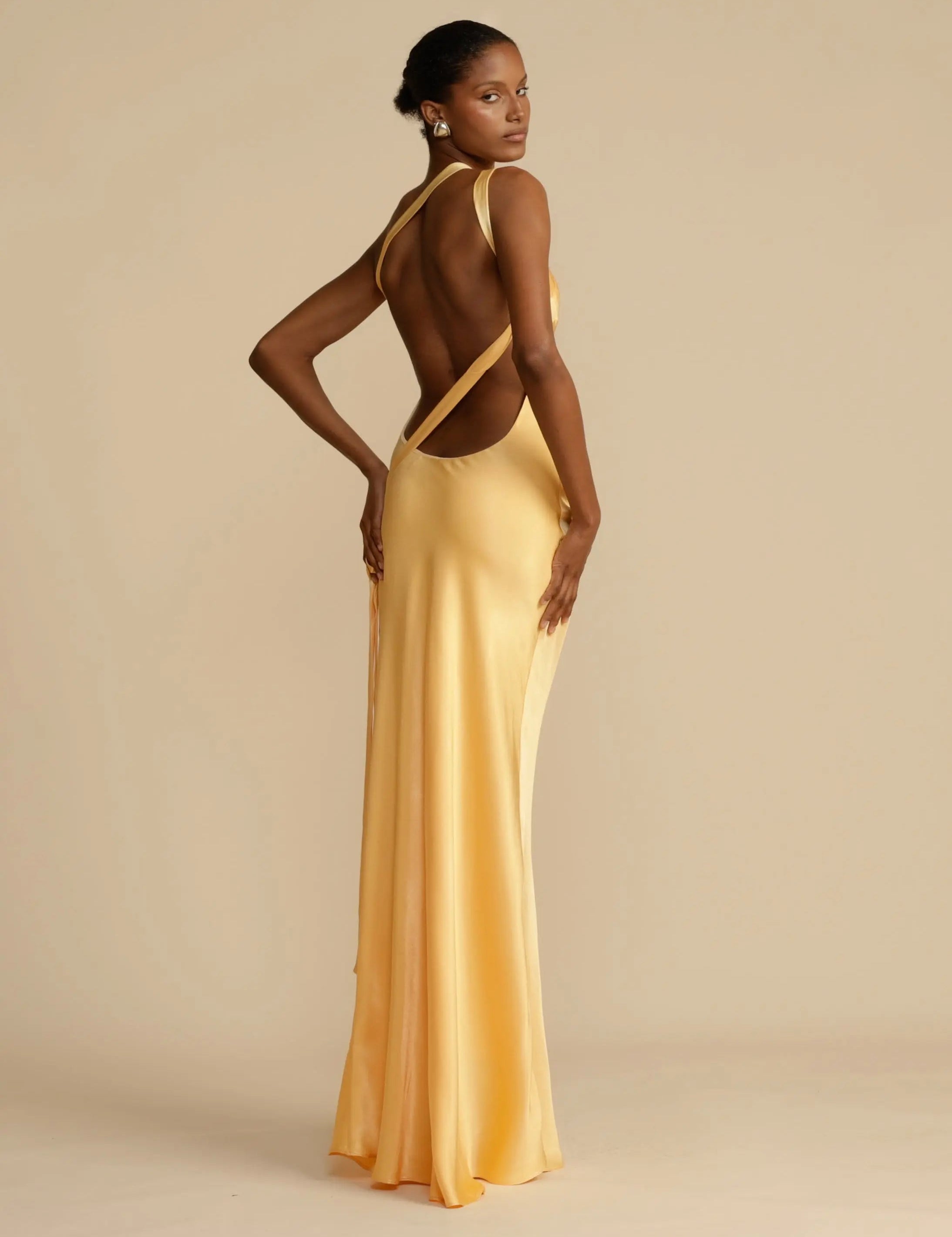5.7-MONIQUE-DRESS-06.jpg