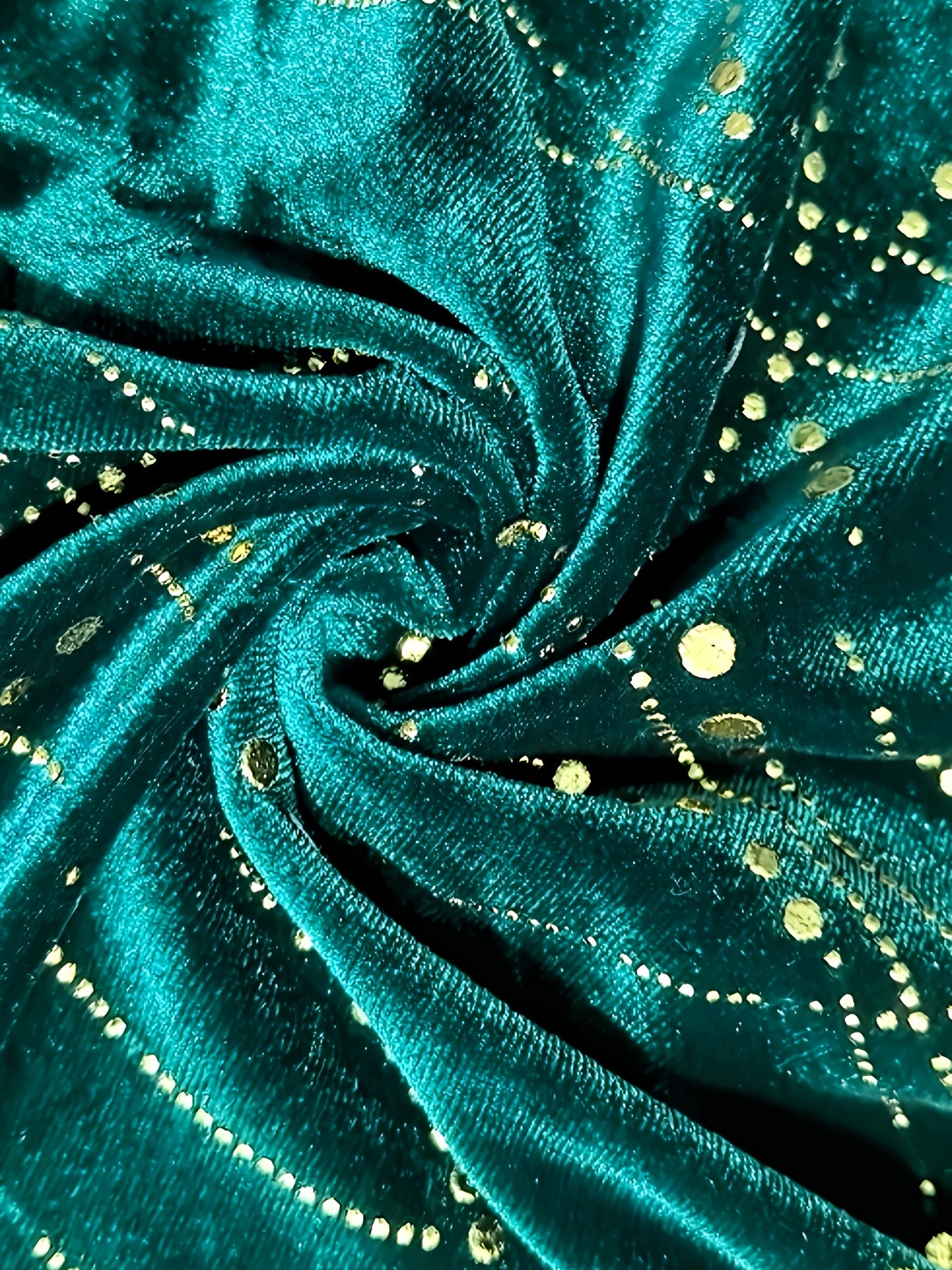 Green Loose-Fitting Party Dress with V-Neck and Gold Details
