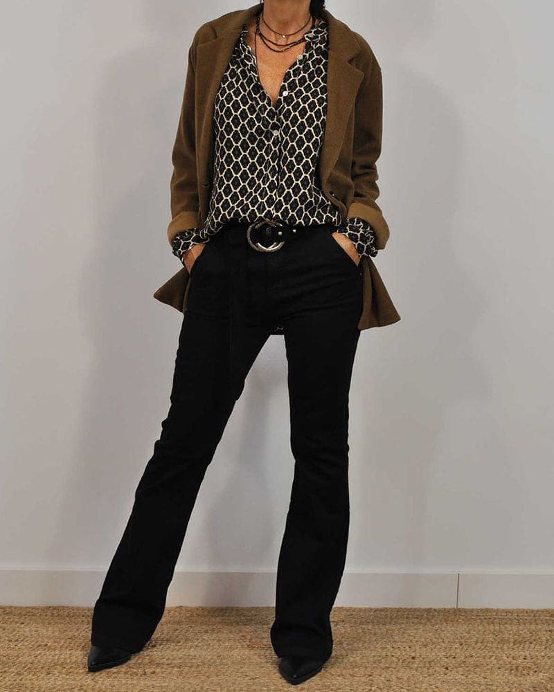 Boho Chic V-Neck Blouse for Women with Print and Long Sleeves