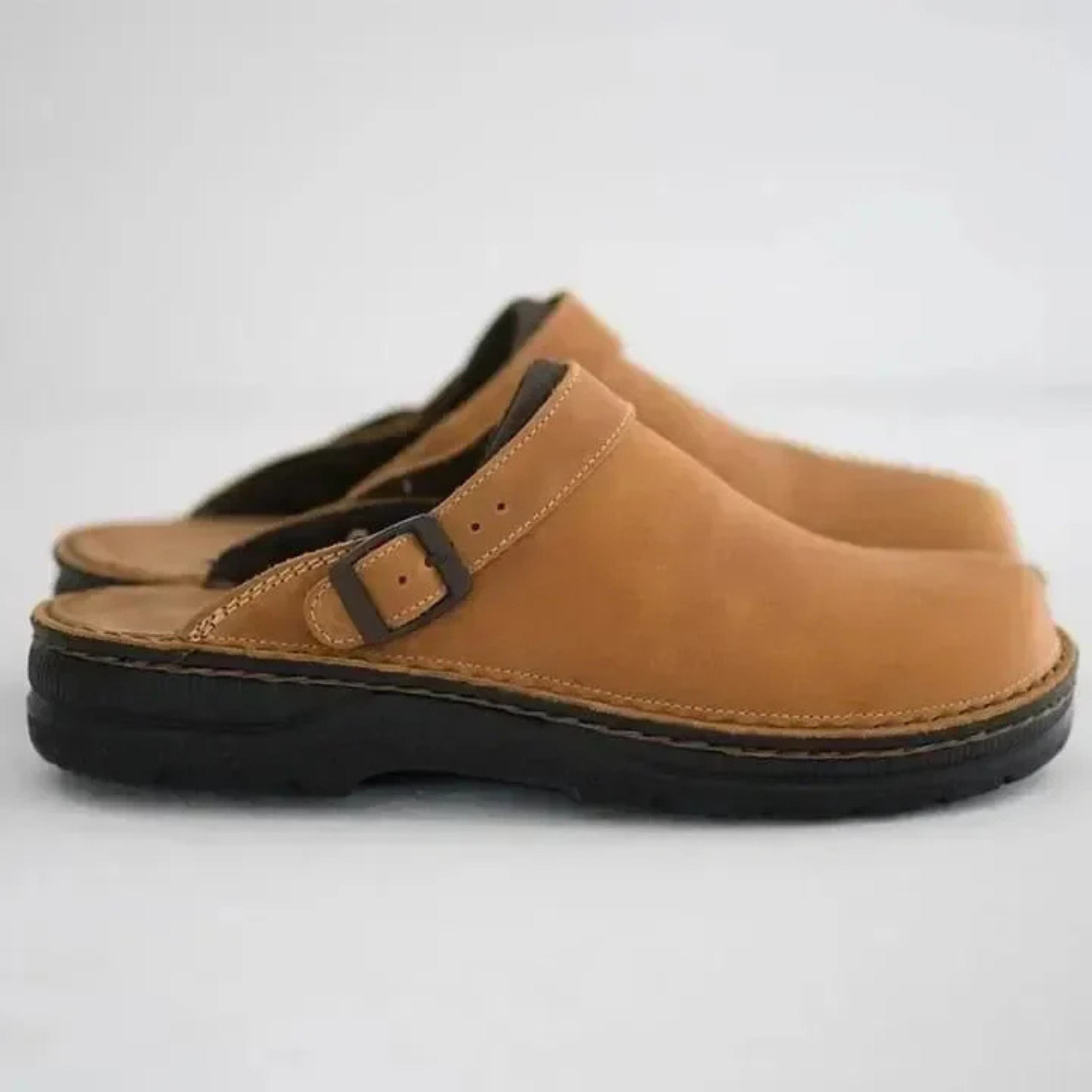 Men's Leather Clogs with Vintage Look and Comfortable Sole