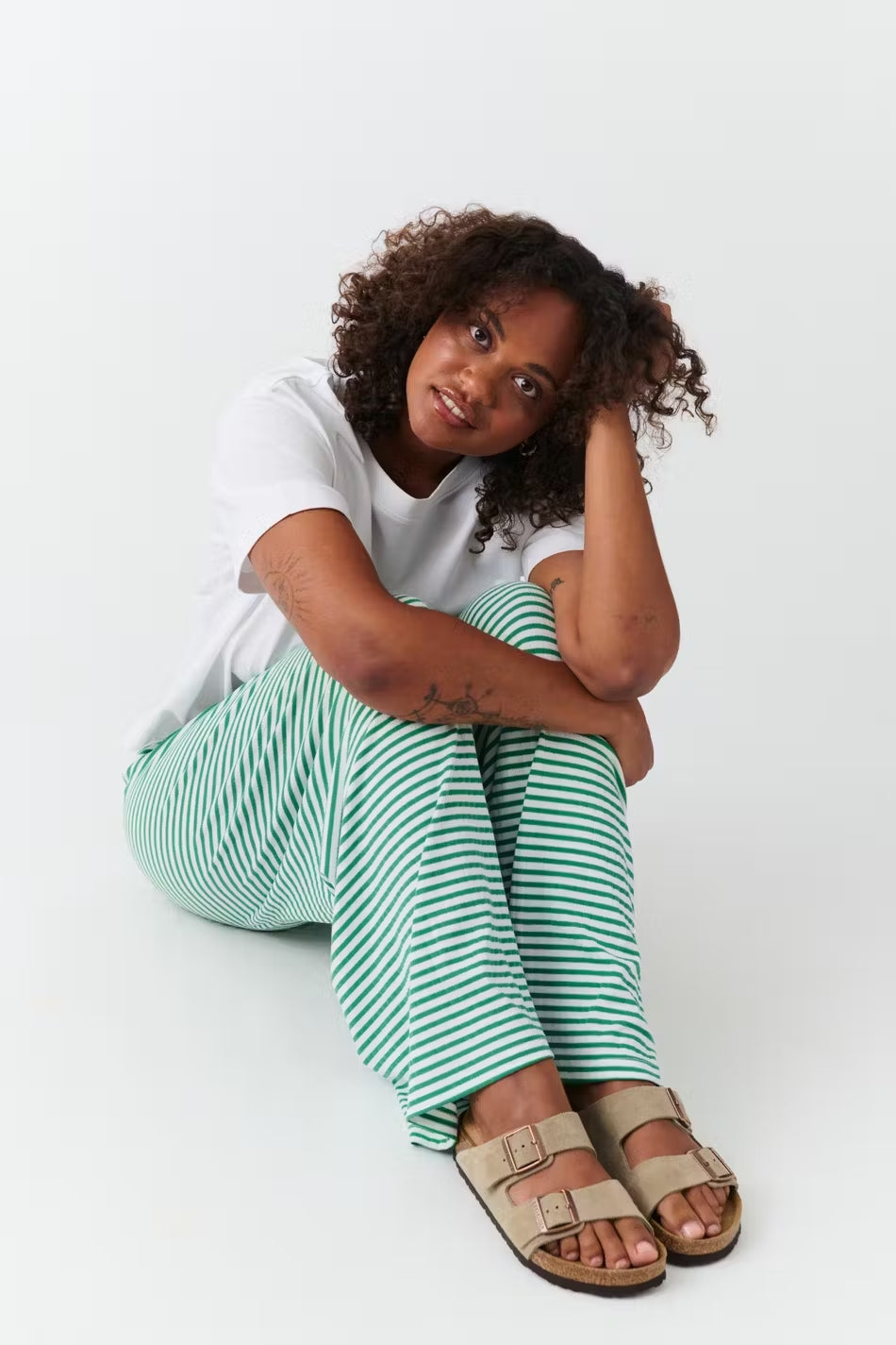 Striped Lounge Pants for Women with Wide Legs and Elastic Waist