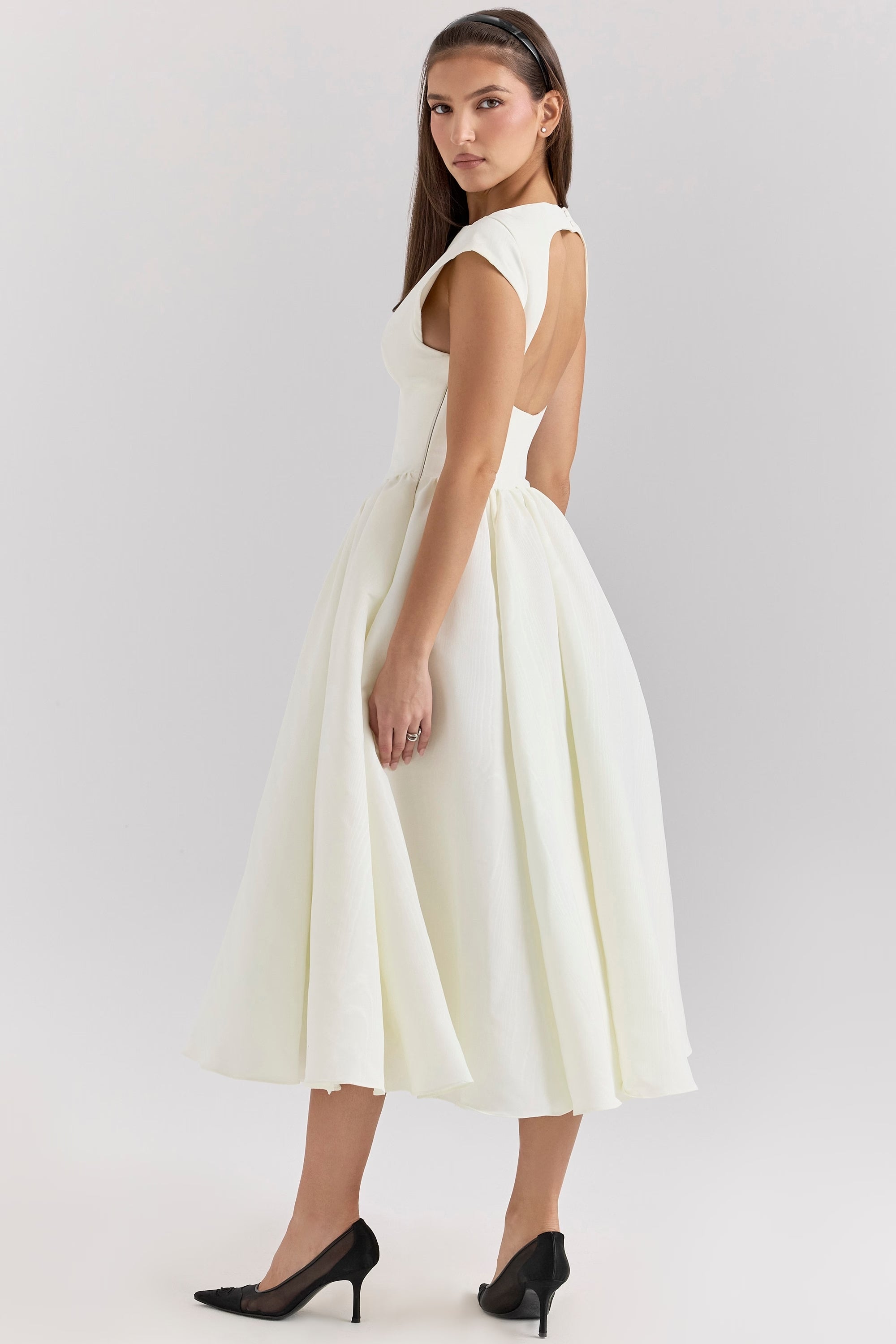 Lani - Elegant Midi Dress with Open Back