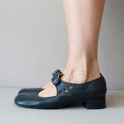 Women's Low Heel Shoes With Buckle And Elegant Look