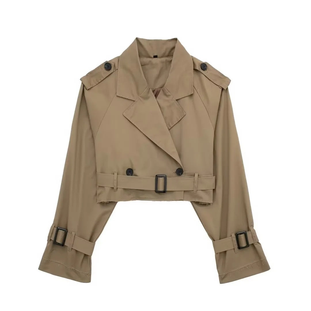 Stylish Women's Short Trench Coat for a Casual Look