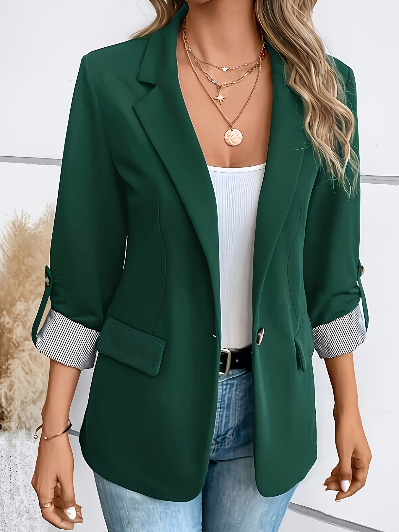Lieke - Blazer with roll-up sleeves and single button closure