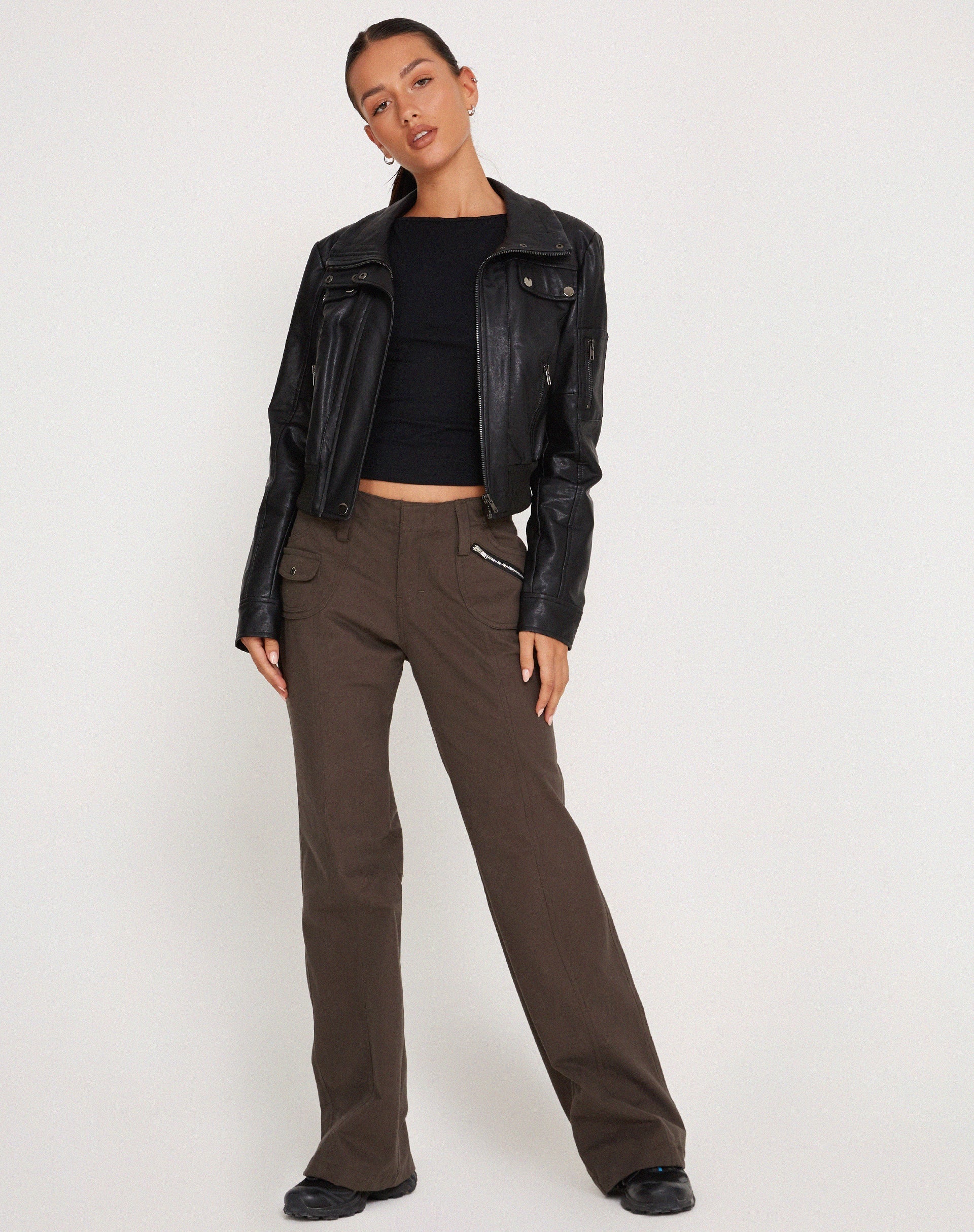 Lynn - Minimalist Black Halter Top