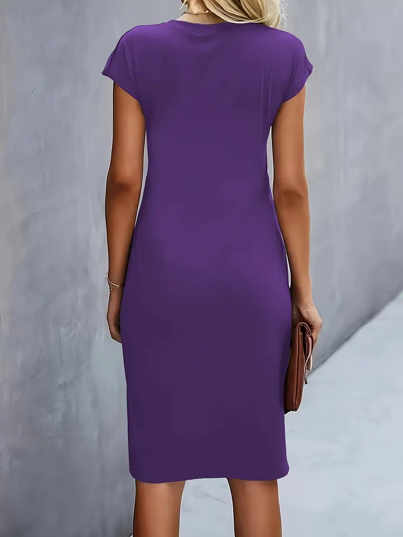 Elegant Midi Dress For Women With Round Neck And Fitted Silhouette