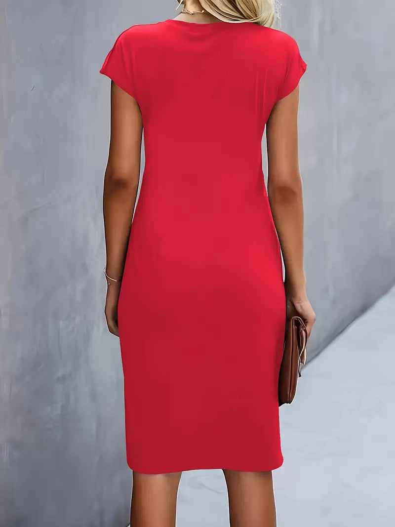Elegant Midi Dress For Women With Round Neck And Fitted Silhouette