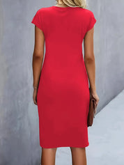 Elegant Midi Dress For Women With Round Neck And Fitted Silhouette