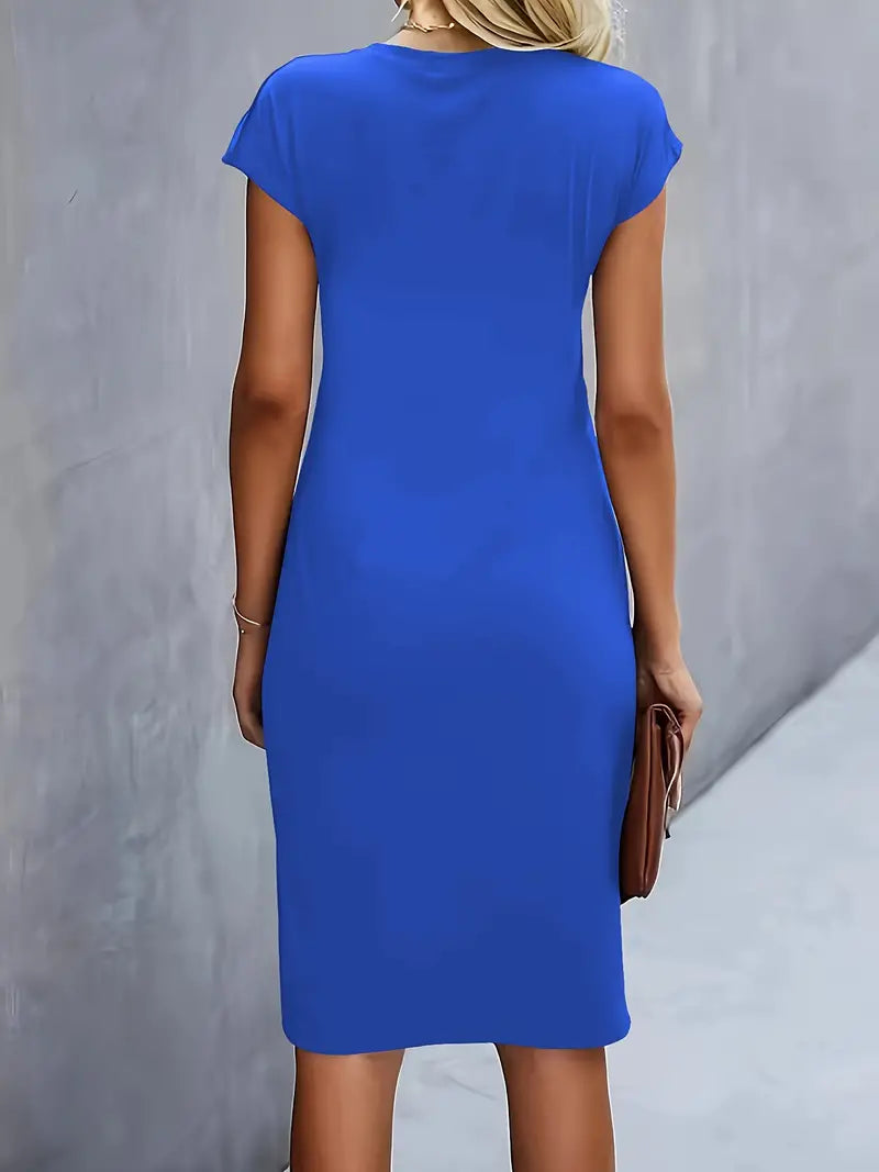 Elegant Midi Dress For Women With Round Neck And Fitted Silhouette