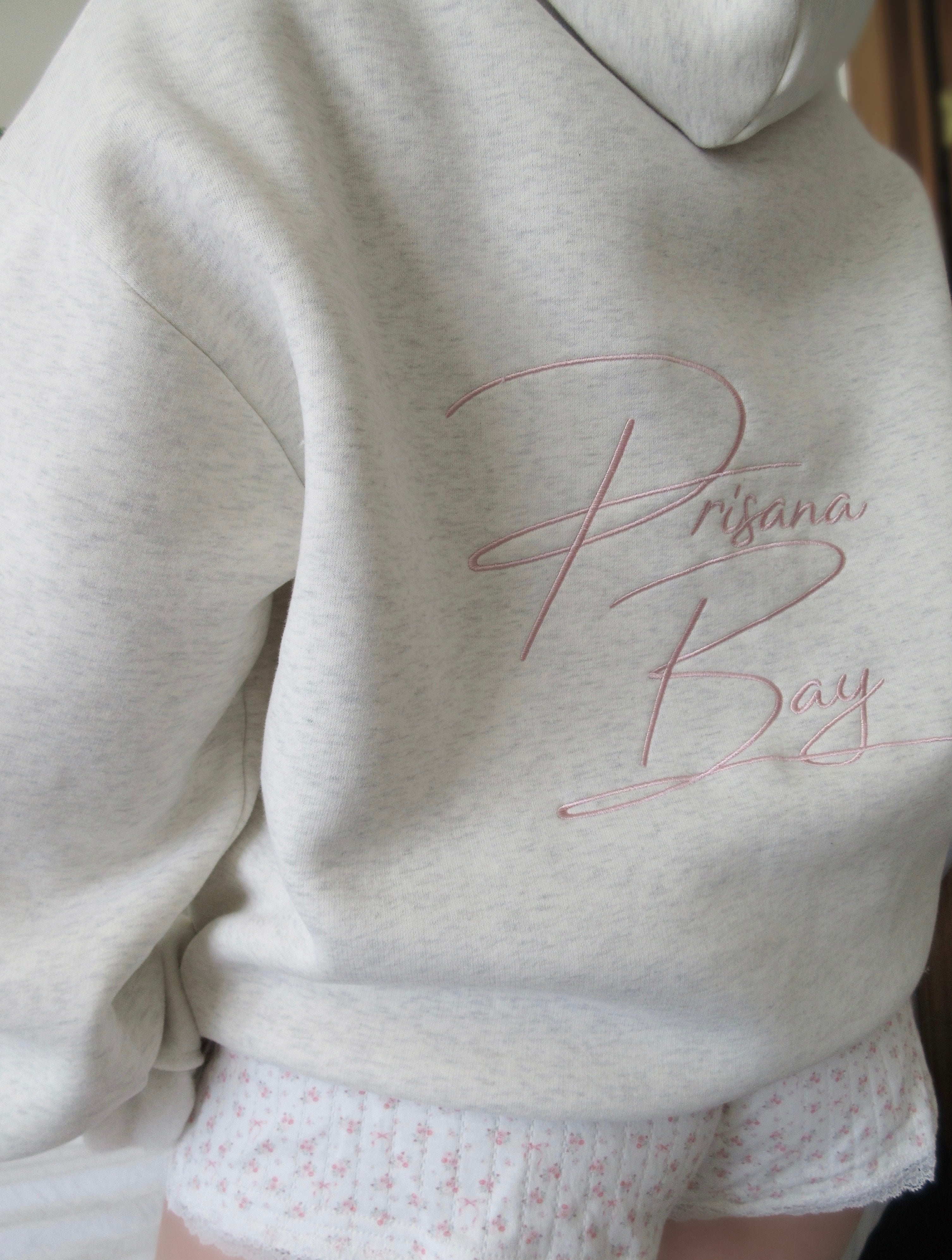 Yvonne - Oversized hoodie with bow