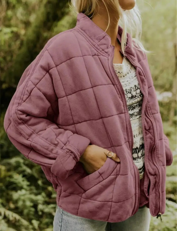 Helene-Ubergangsjacke-Ubergrosse-verdickte-Jacke-fur-Frauen-Leyna-Moda-19_e8870288-f393-49bc-9337-27f5f0c28ebe.png