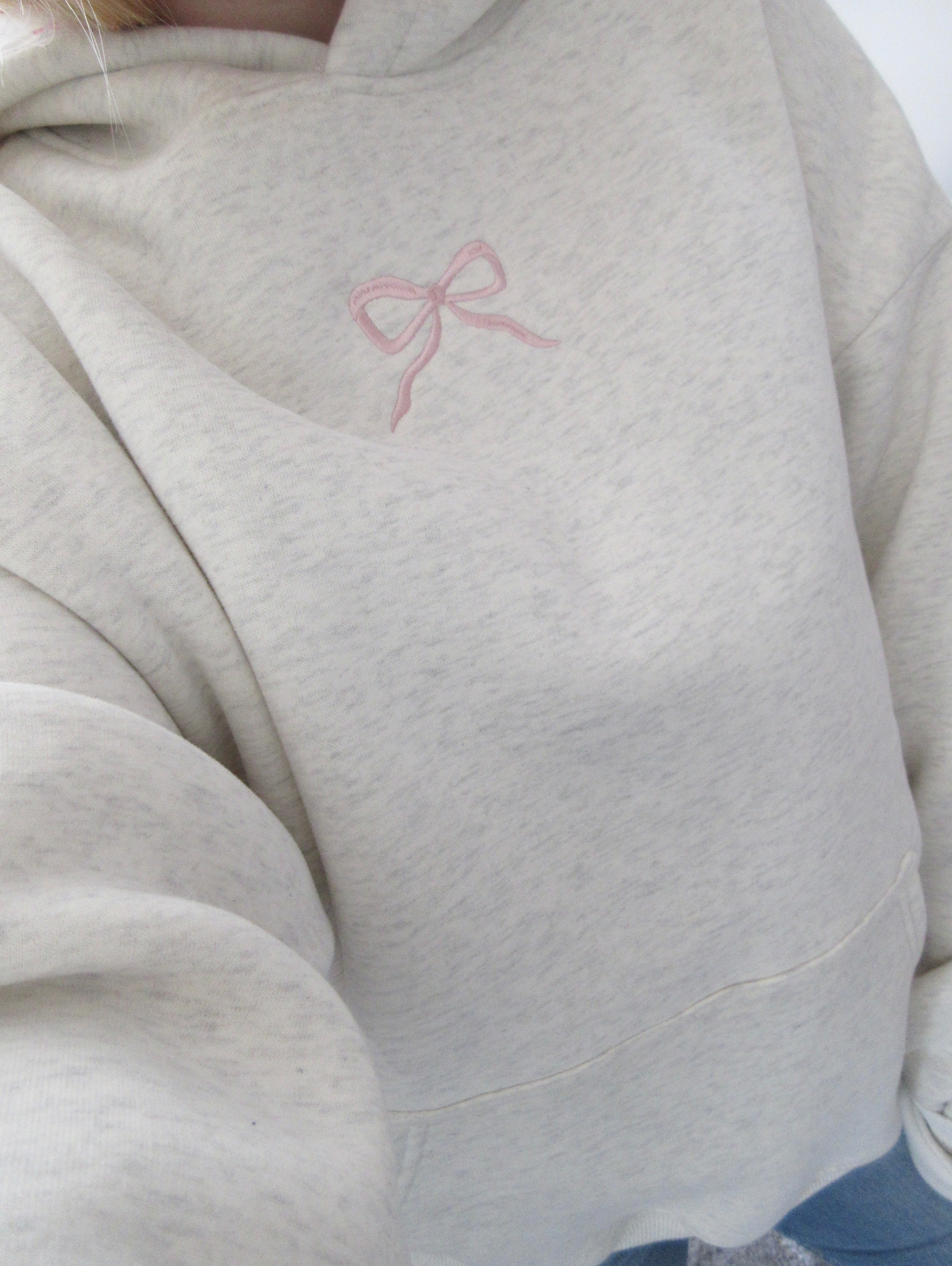 Yvonne - Oversized hoodie with bow