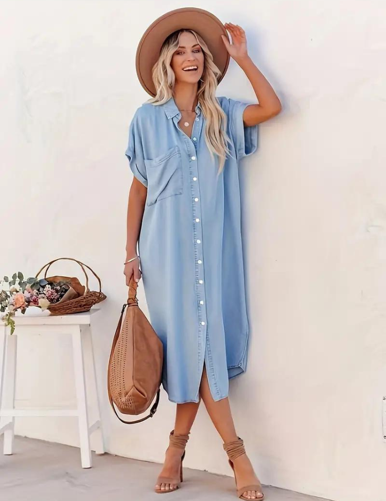 Marlowe-Loose-Klanning-Dam-Avslappnad-klanning-med-knappar-Eva-Jonsson.png