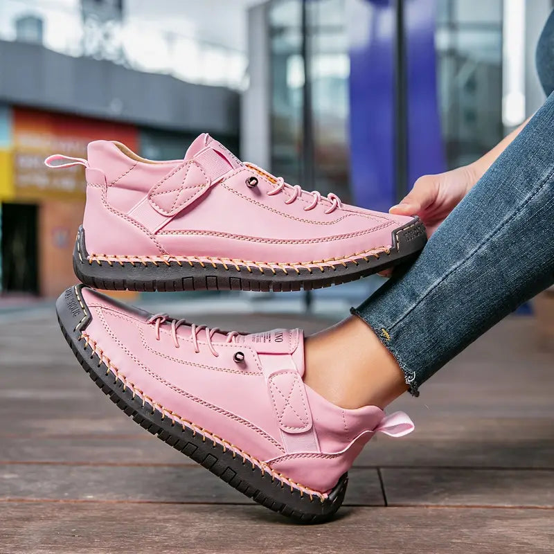 Sporty Women's Sneakers with Lace Closure and Shock-Absorbing Sole