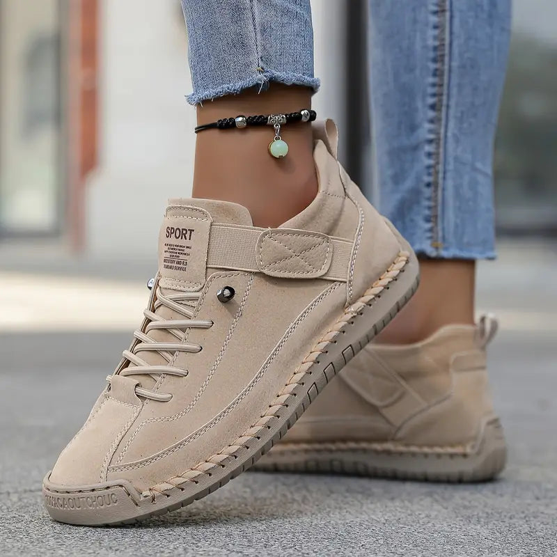 Sporty Women's Sneakers with Lace Closure and Shock-Absorbing Sole