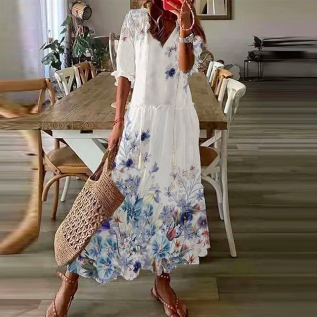 Boho Maxi Dress with Floral Print and V-Neck