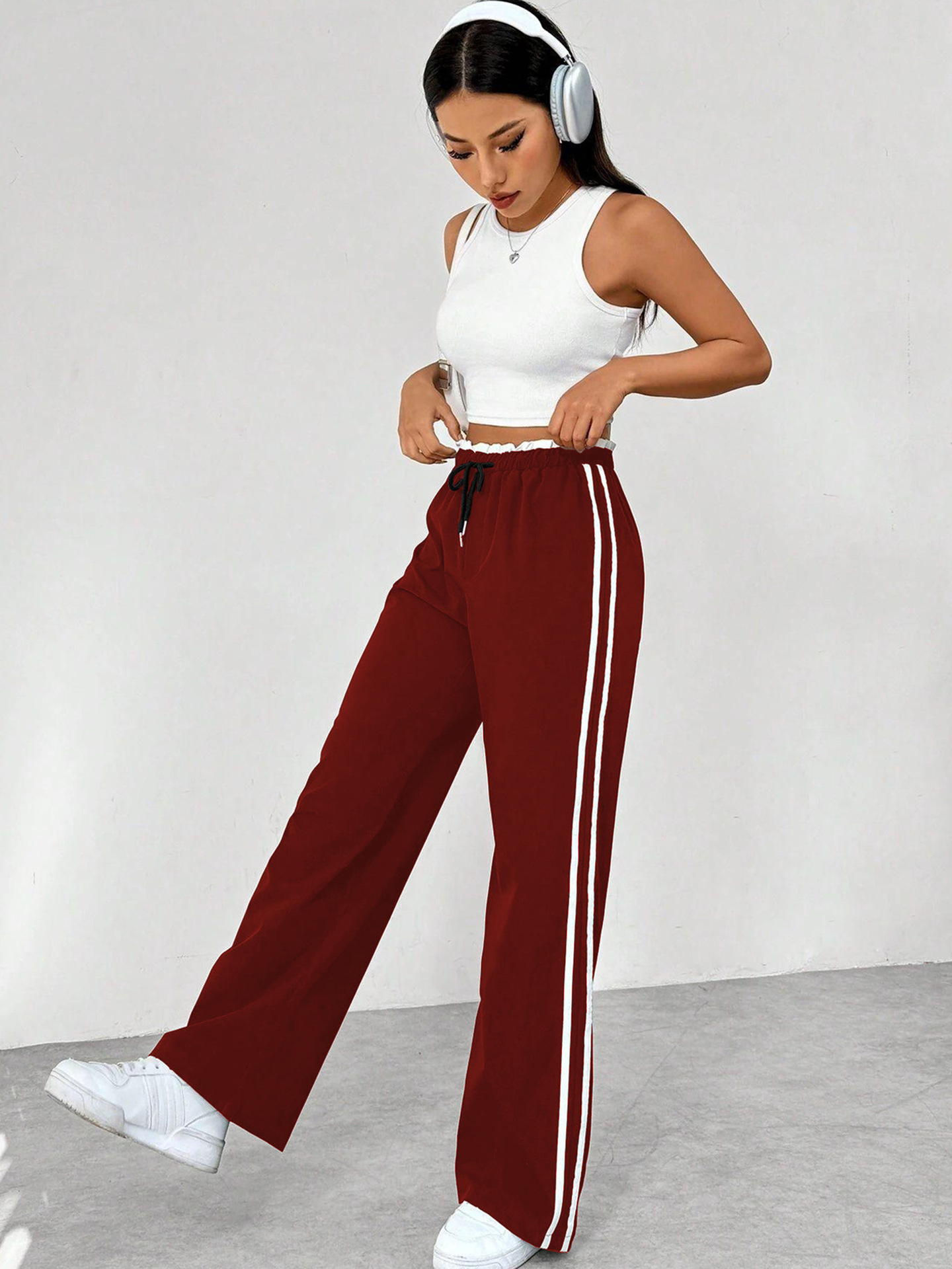 Women's Sporty Joggers Comfortable with Wide Legs and Elastic Waist