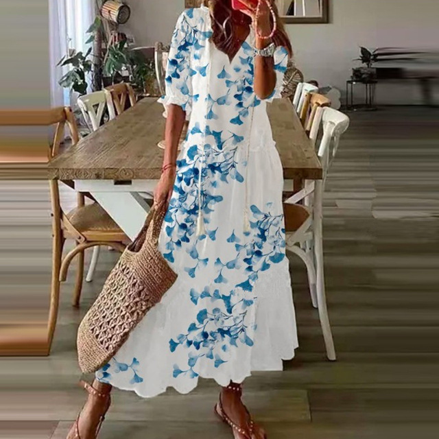 Boho Maxi Dress with Floral Print and V-Neck