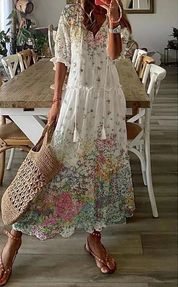 Boho Maxi Dress with Floral Print and V-Neck