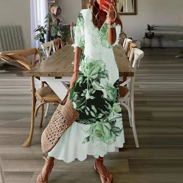 Boho Maxi Dress with Floral Print and V-Neck