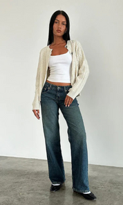 Comfortable Women's Low-Rise Jeans with Wide Legs