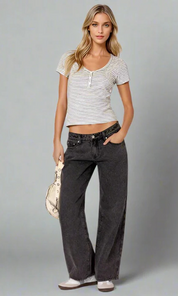 Comfortable Women's Low-Rise Jeans with Wide Legs