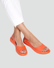Comfort peep-toe sandals with elastic band and wedge heel