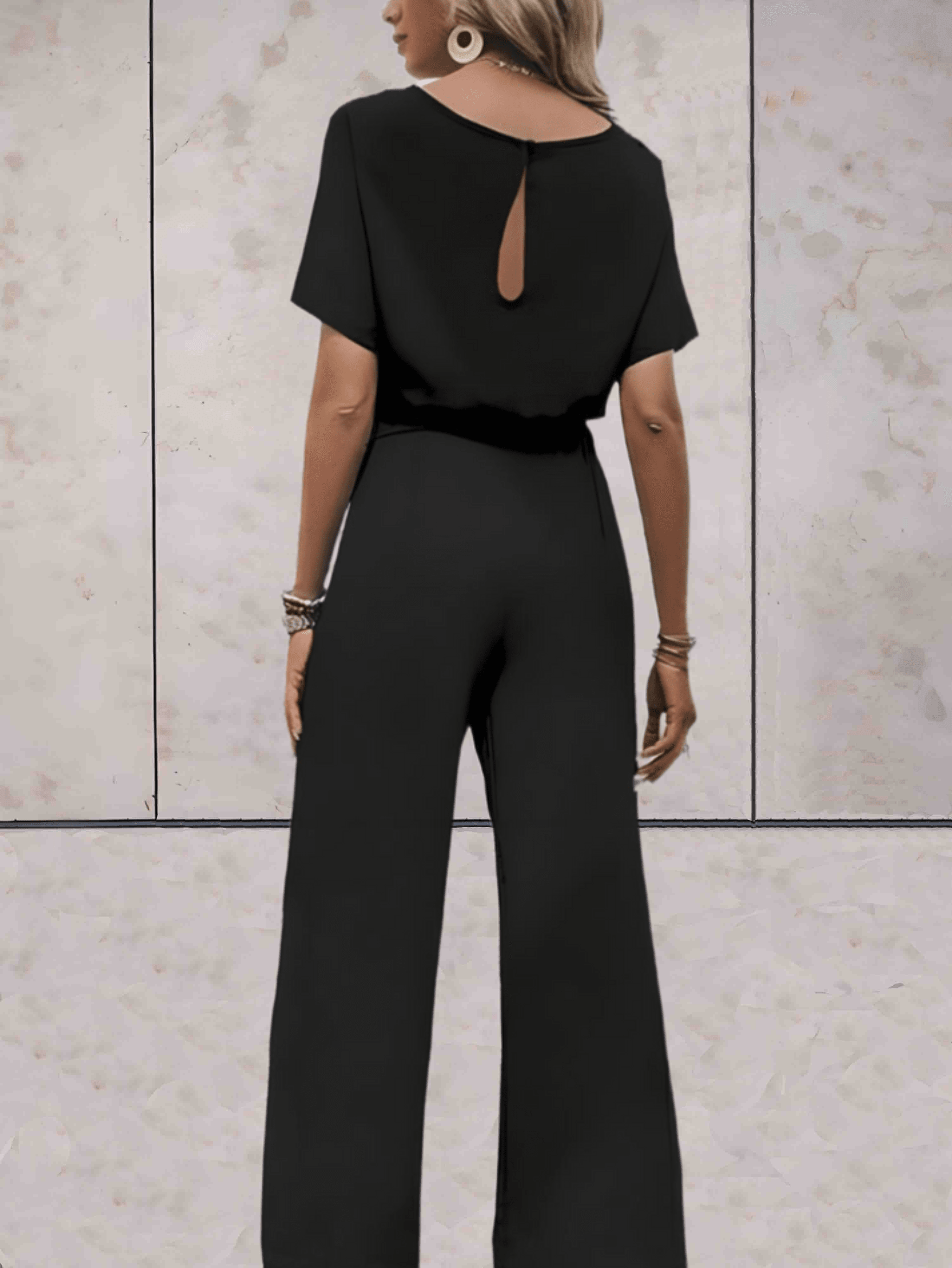 Stylish Wide-Leg Jumpsuit for Women with Short Sleeves and Belt