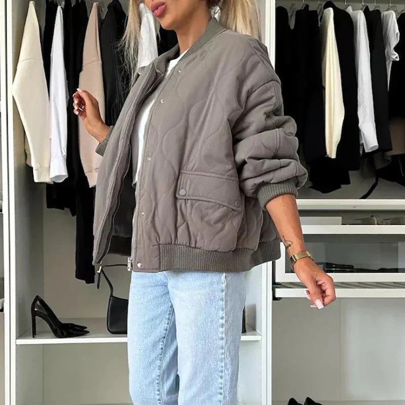 Elin - Trendy Lined Bomber Jacket