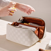 Luxury Checked Makeup Bag For Women With Zipper And Handle