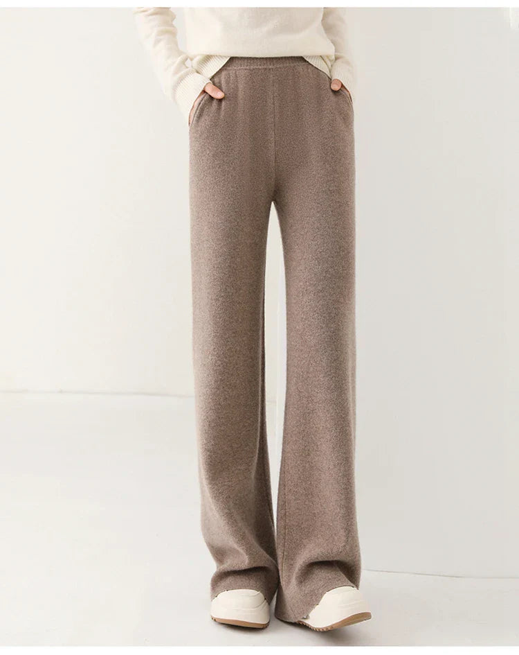 Luxury Women's Corduroy Pants with Wide Legs and Elastic Waist