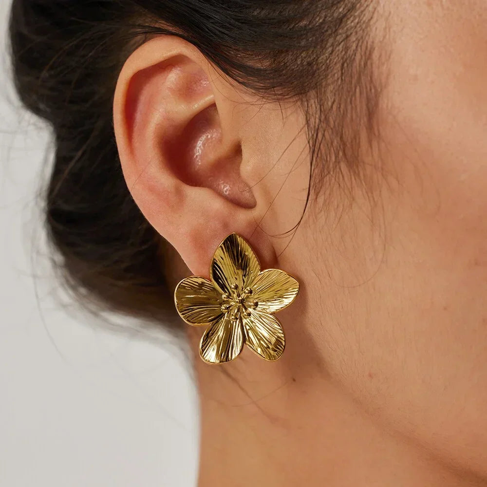 Sterre - Luxury Gold Flower Earrings