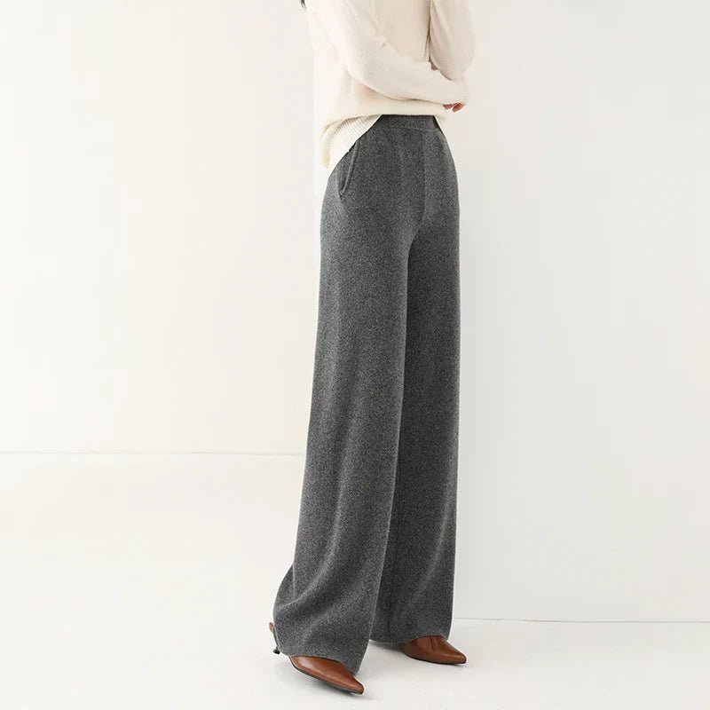 Luxury Women's Corduroy Pants with Wide Legs and Elastic Waist