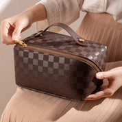 Luxury Checked Makeup Bag For Women With Zipper And Handle