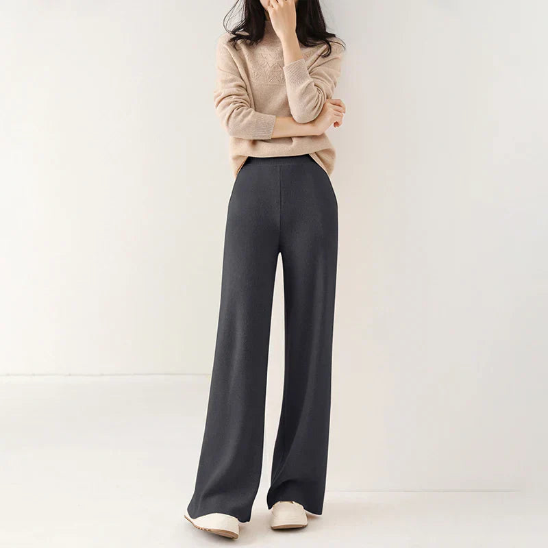Luxury Women's Corduroy Pants with Wide Legs and Elastic Waist