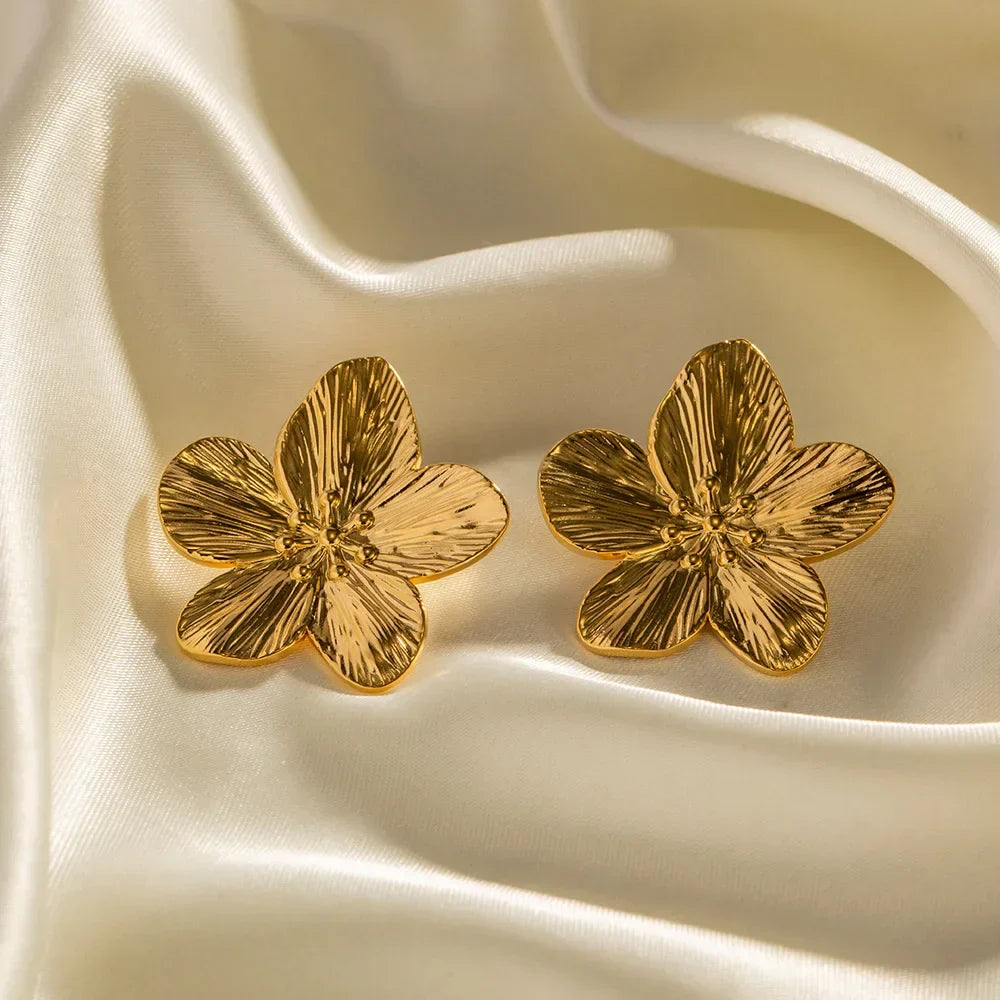 Sterre - Luxury Gold Flower Earrings