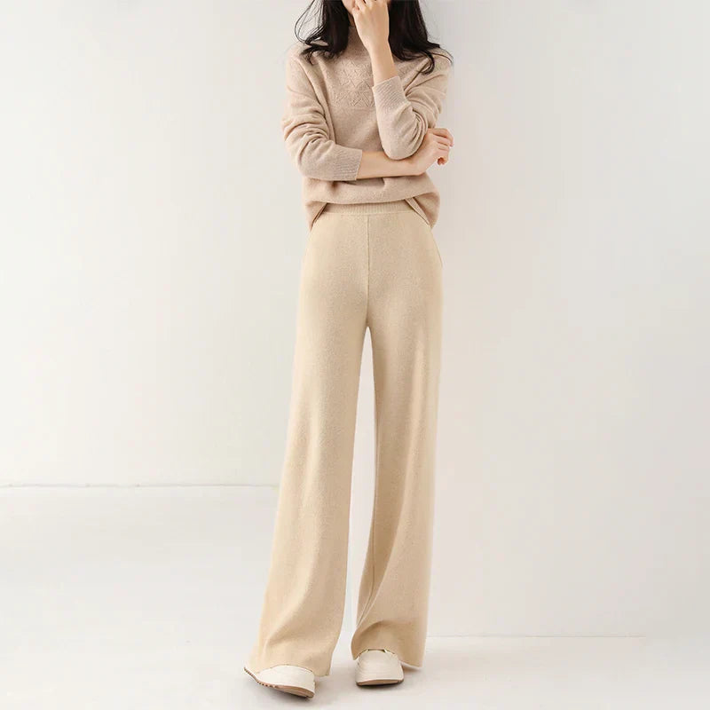 Luxury Women's Corduroy Pants with Wide Legs and Elastic Waist