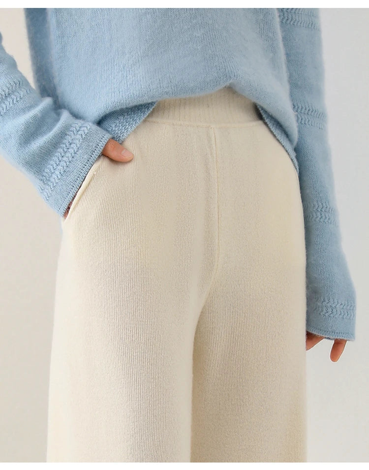 Luxury Women's Corduroy Pants with Wide Legs and Elastic Waist